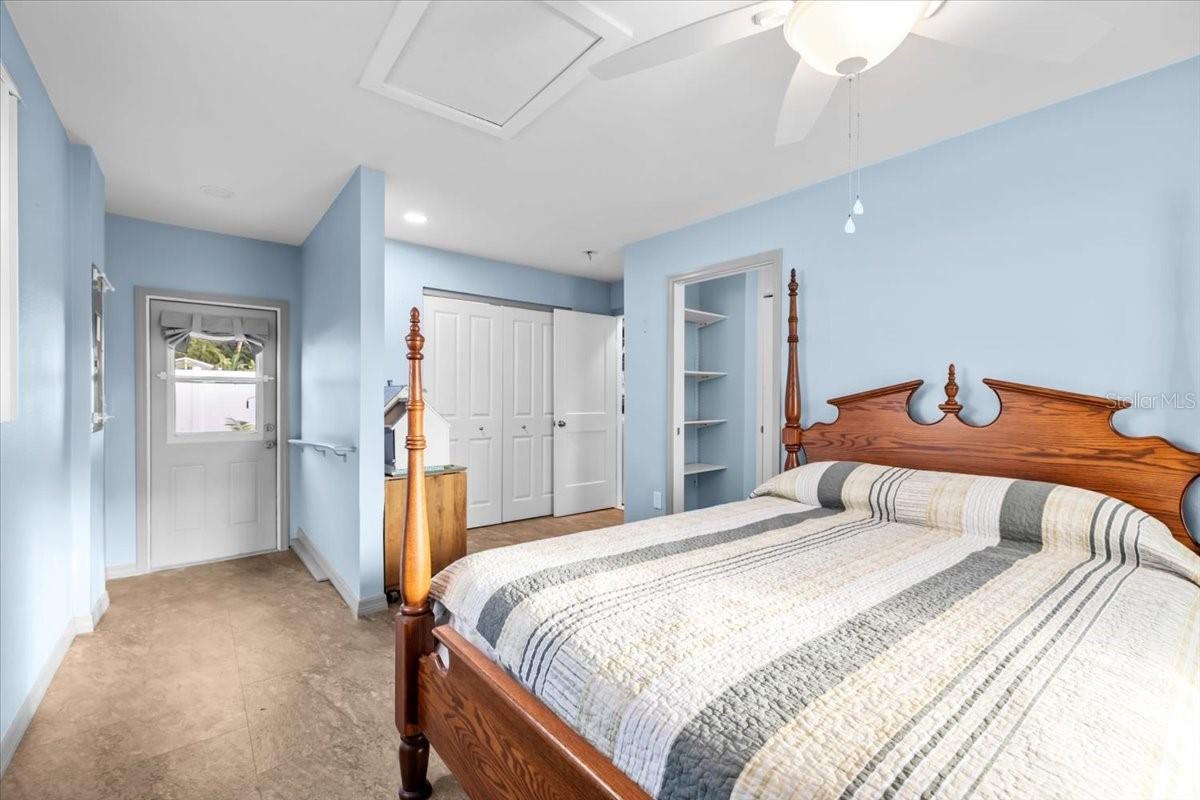 Image 28 of 57 For 4880 Shell Stream Boulevard