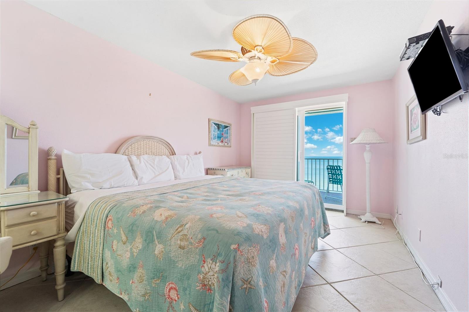 Image 12 of 36 For 17200 Gulf Boulevard 503