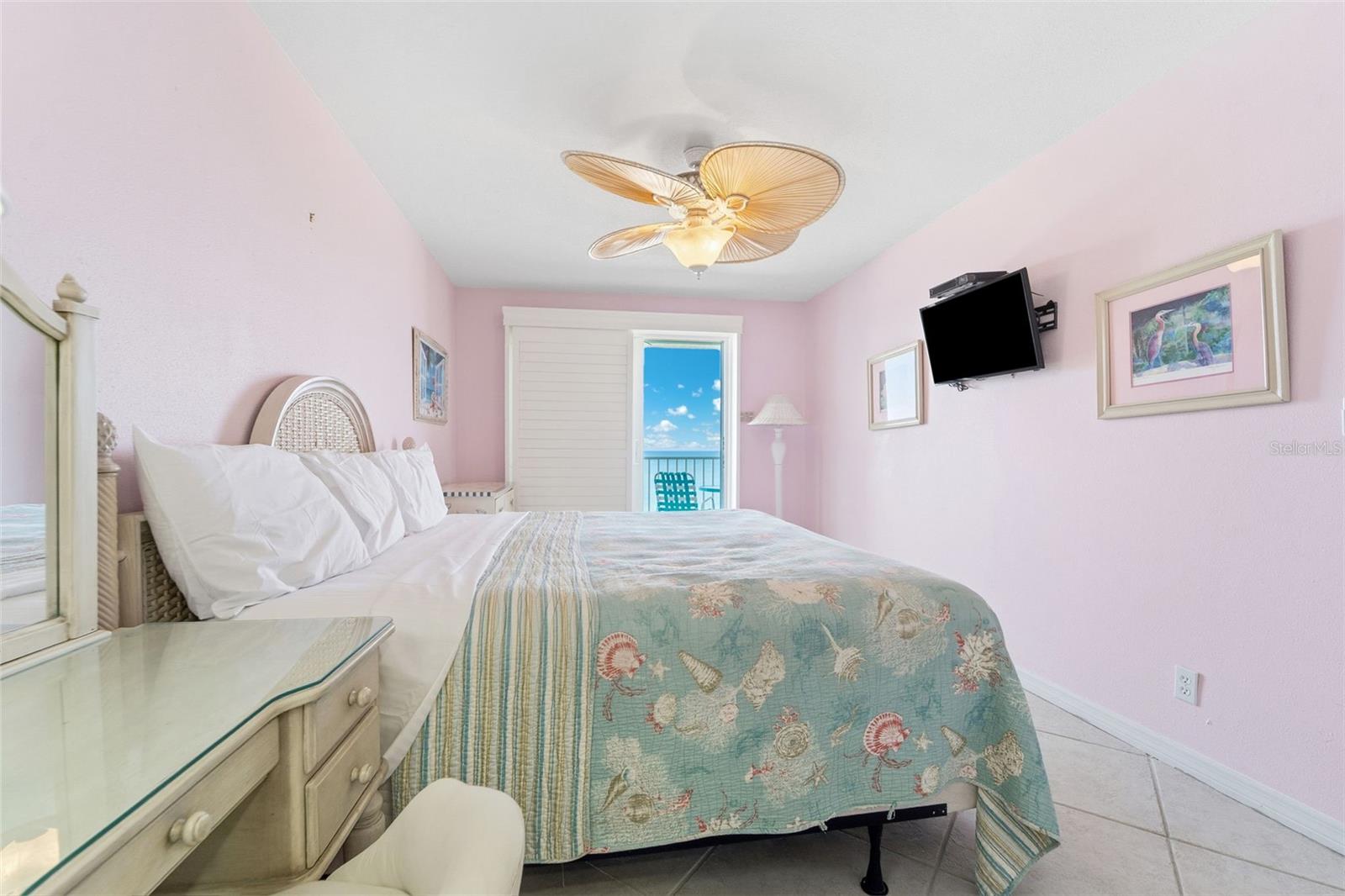 Image 13 of 36 For 17200 Gulf Boulevard 503