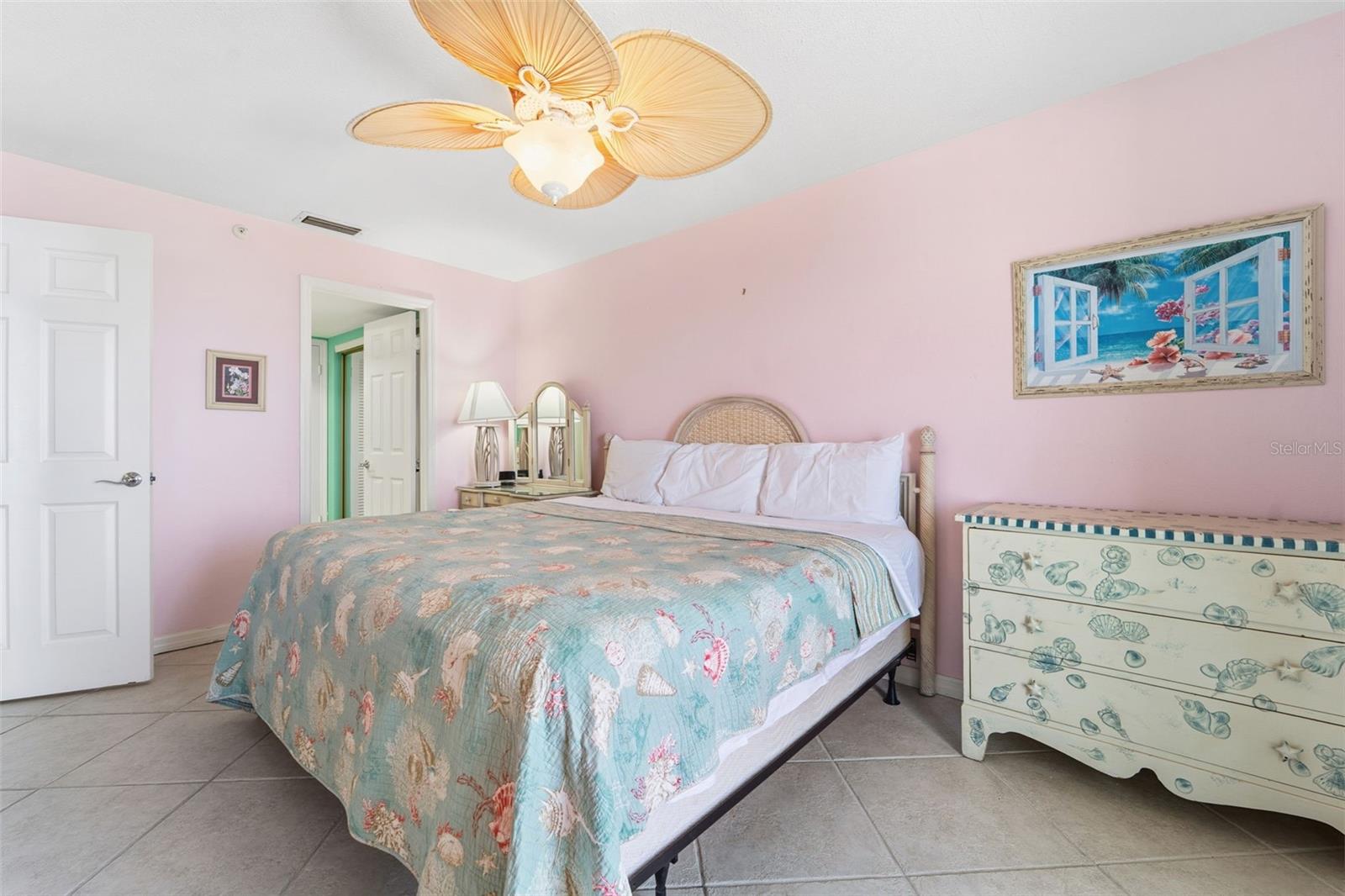 Image 18 of 36 For 17200 Gulf Boulevard 503