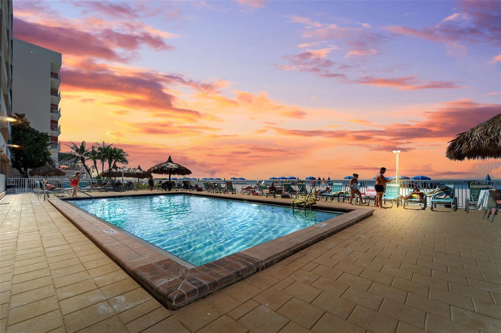 Image 26 of 36 For 17200 Gulf Boulevard 503