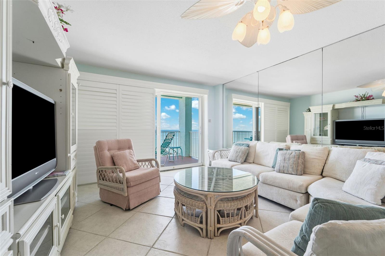 Image 4 of 36 For 17200 Gulf Boulevard 503