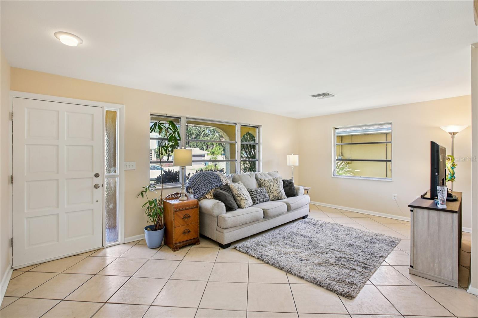 Image 11 of 23 For 1547 Andover Drive