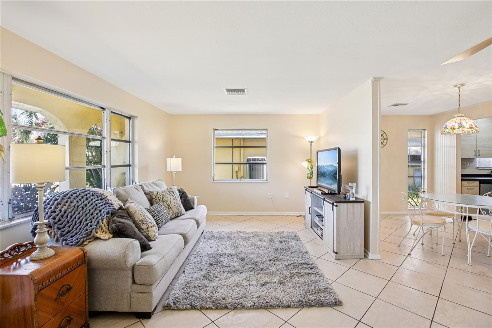 Image 13 of 23 For 1547 Andover Drive