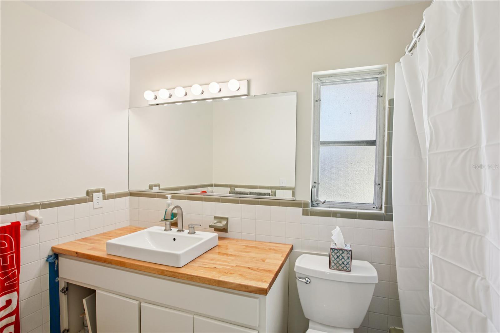 Image 15 of 23 For 1547 Andover Drive