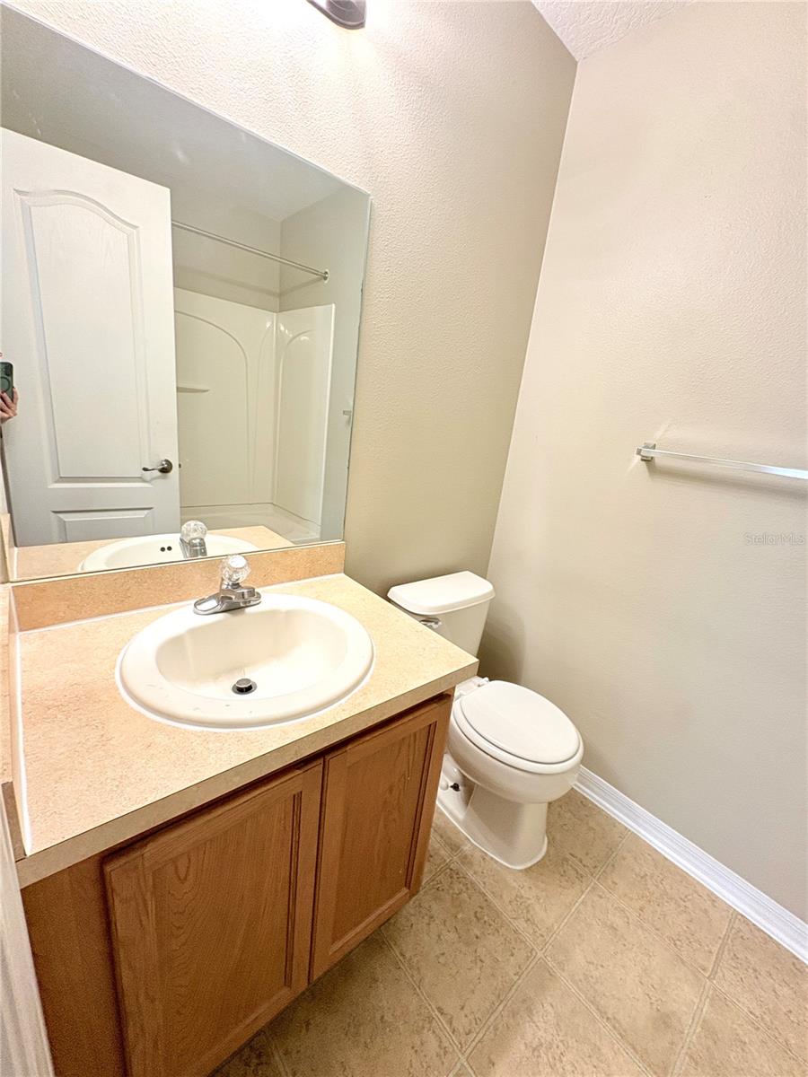 Image 18 of 20 For 10812 Kensington Park Avenue