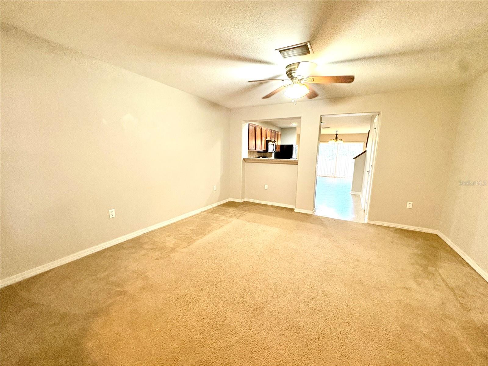 Image 2 of 20 For 10812 Kensington Park Avenue