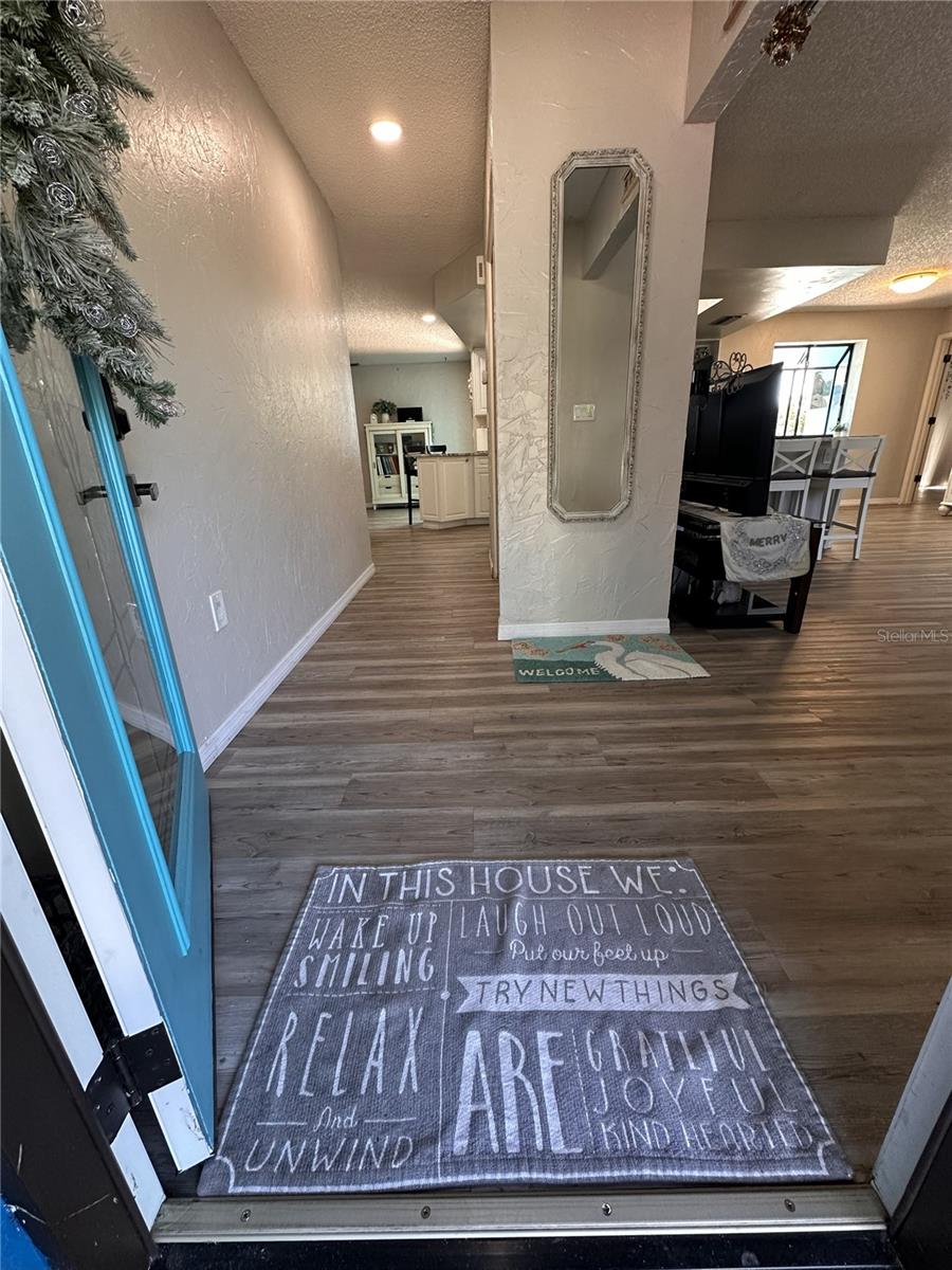 Image 46 of 100 For 914 Plum Tree Lane