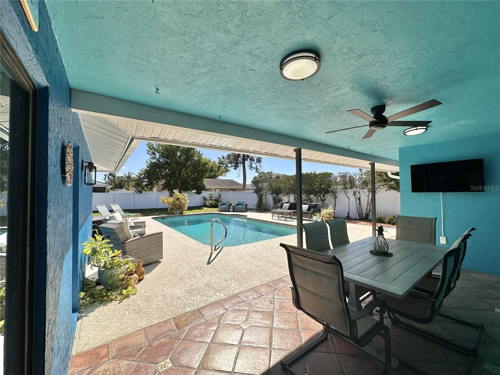 Image 49 of 100 For 914 Plum Tree Lane