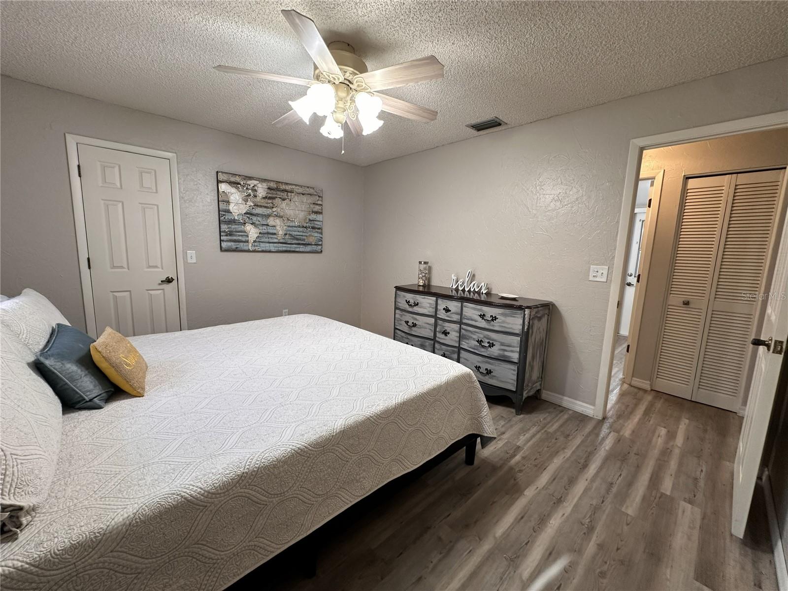 Image 72 of 100 For 914 Plum Tree Lane