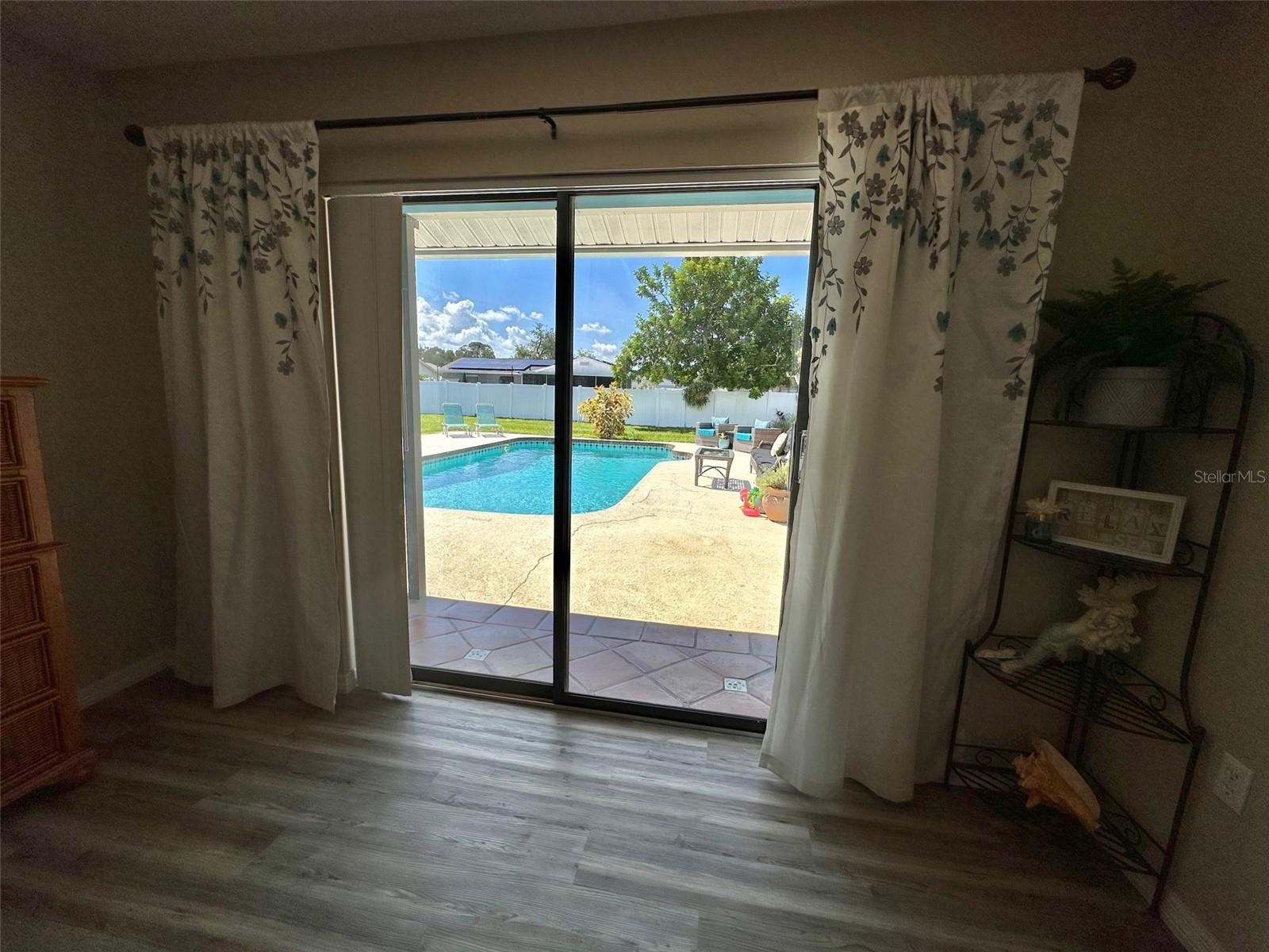 Image 96 of 100 For 914 Plum Tree Lane