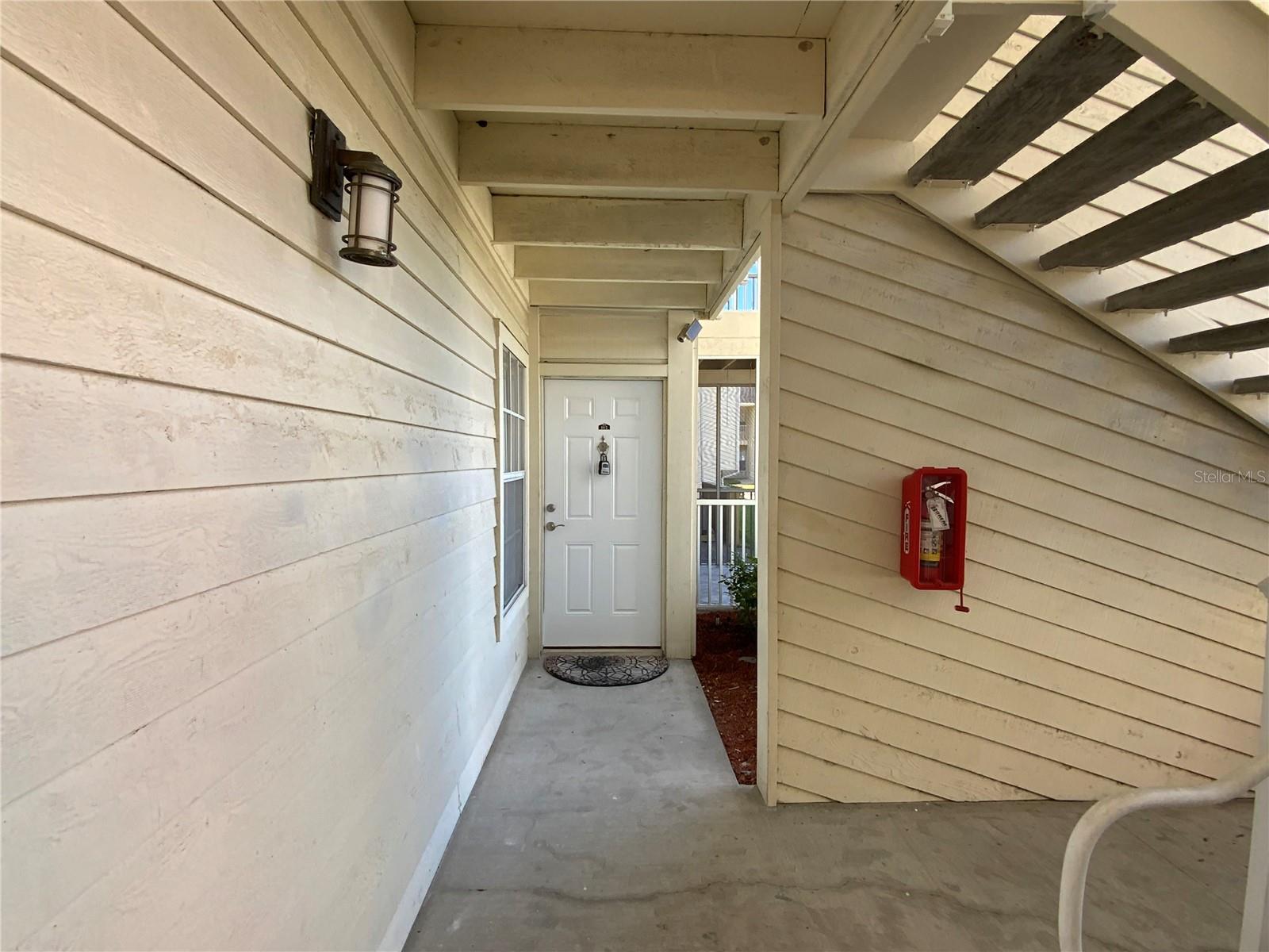 Image 2 of 15 For 806 Lake Haven Square 102