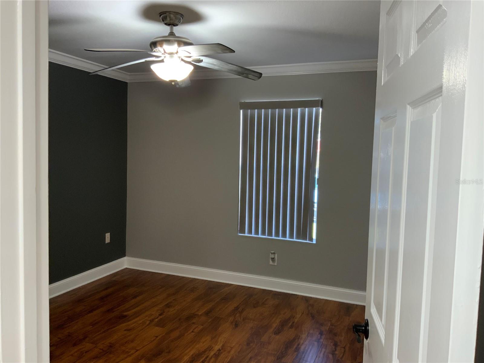 Image 8 of 15 For 806 Lake Haven Square 102