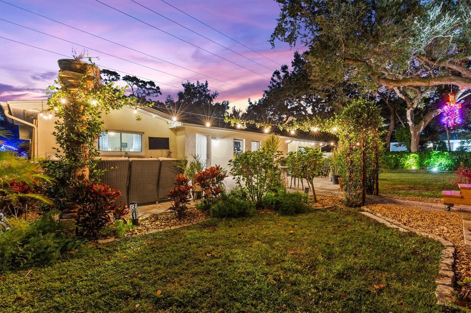 Image 18 of 78 For 606 New York Avenue