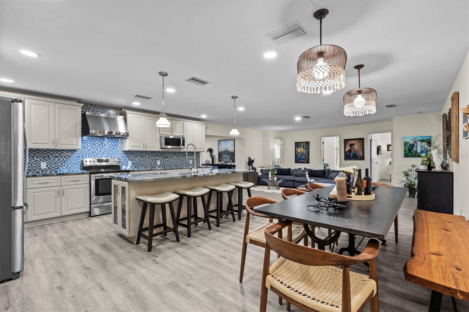 Image 23 of 78 For 606 New York Avenue