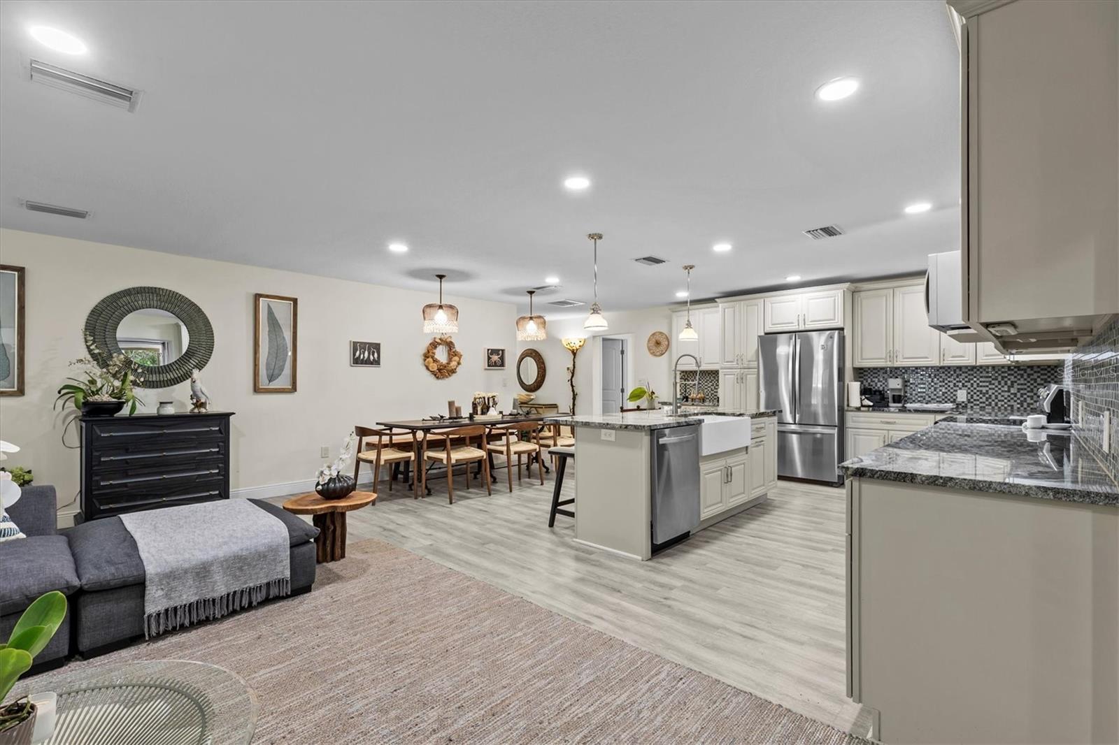 Image 28 of 78 For 606 New York Avenue