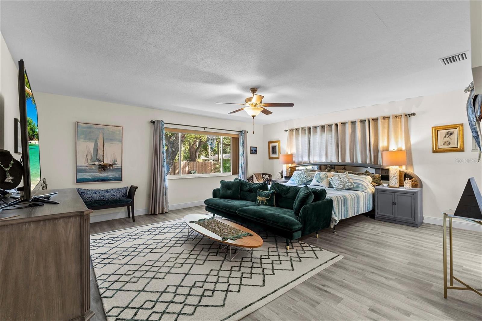 Image 35 of 78 For 606 New York Avenue