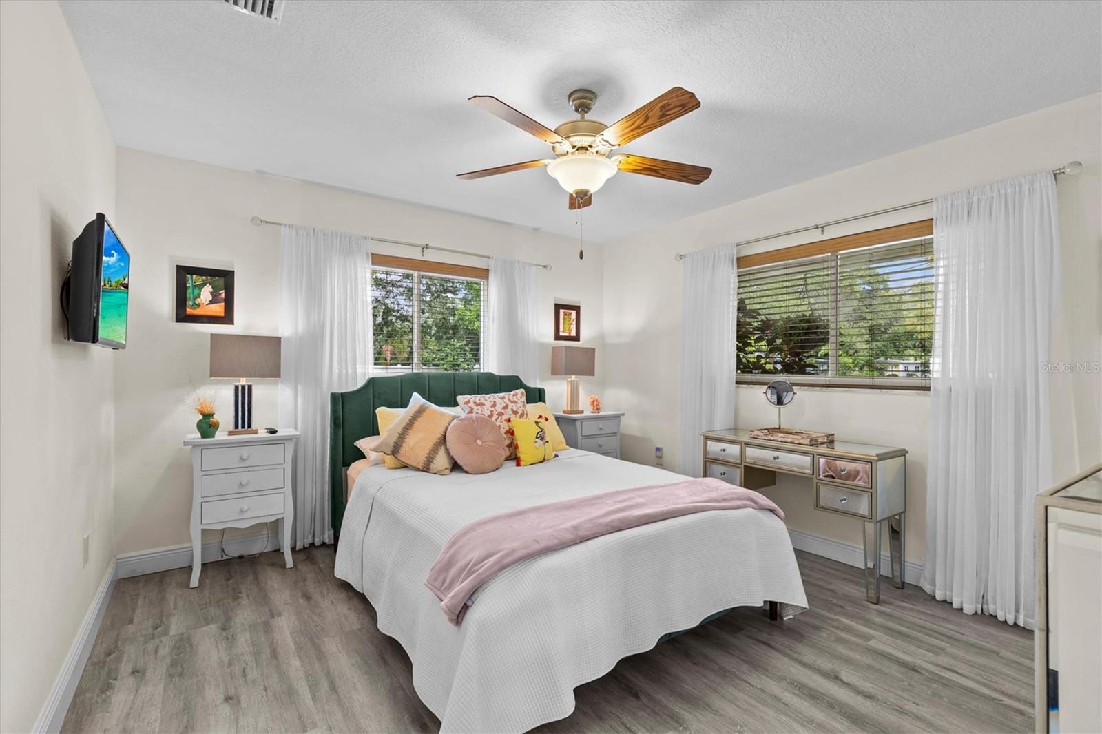 Image 45 of 78 For 606 New York Avenue