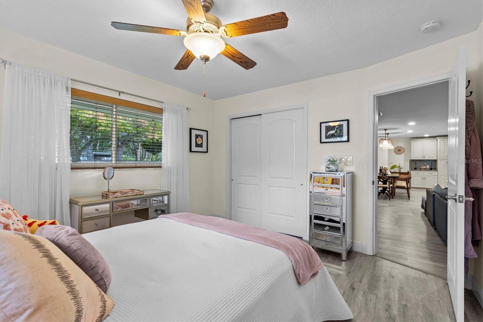 Image 46 of 78 For 606 New York Avenue