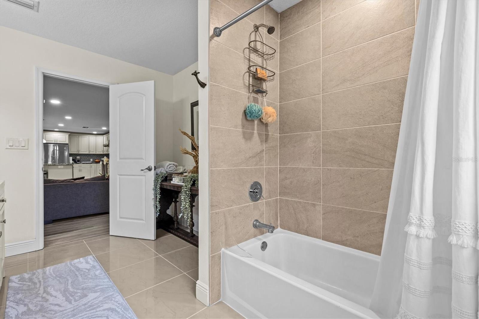 Image 48 of 78 For 606 New York Avenue