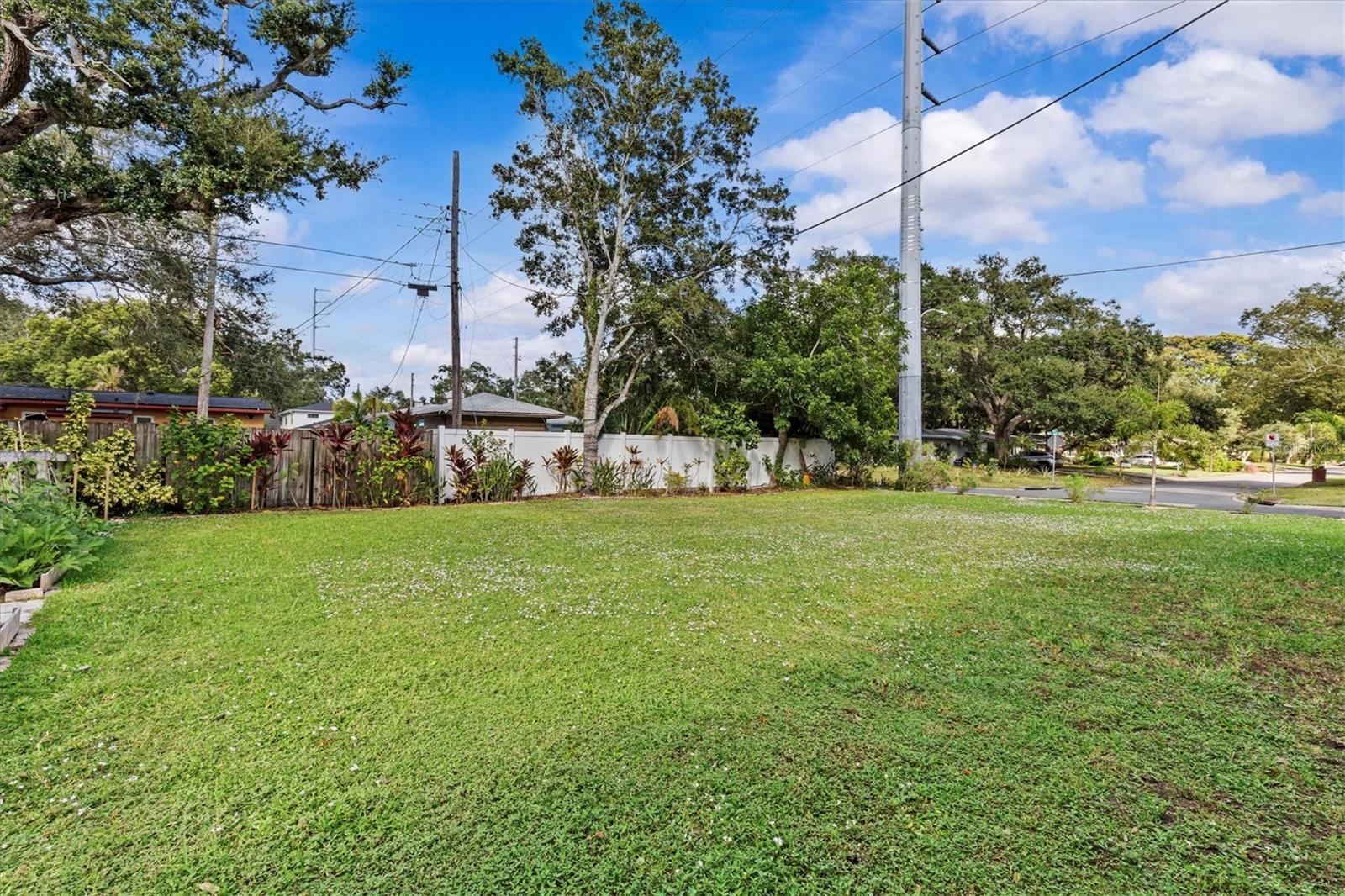 Image 58 of 78 For 606 New York Avenue