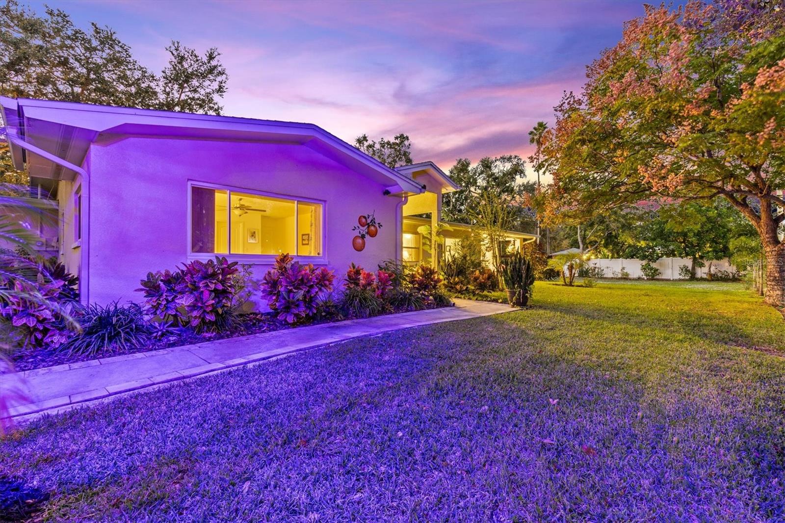 Image 61 of 78 For 606 New York Avenue