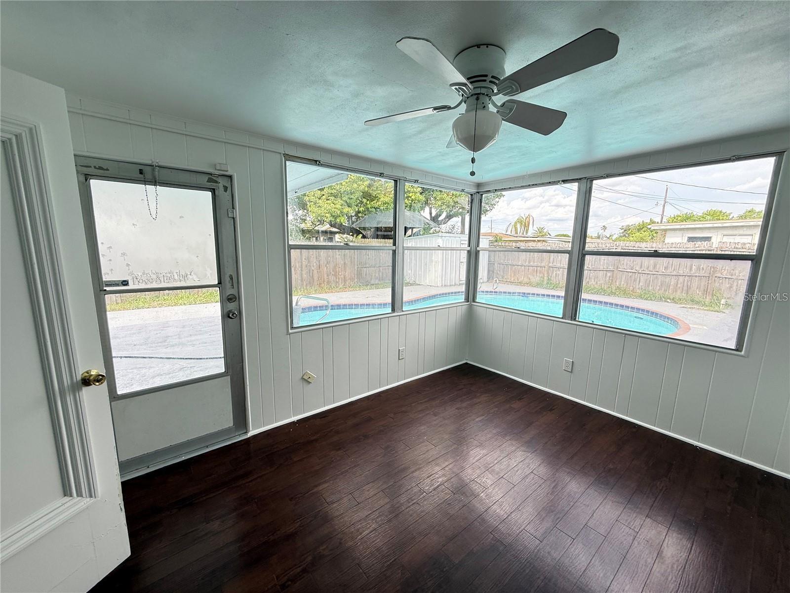 Image 16 of 26 For 4233 Darlington Road