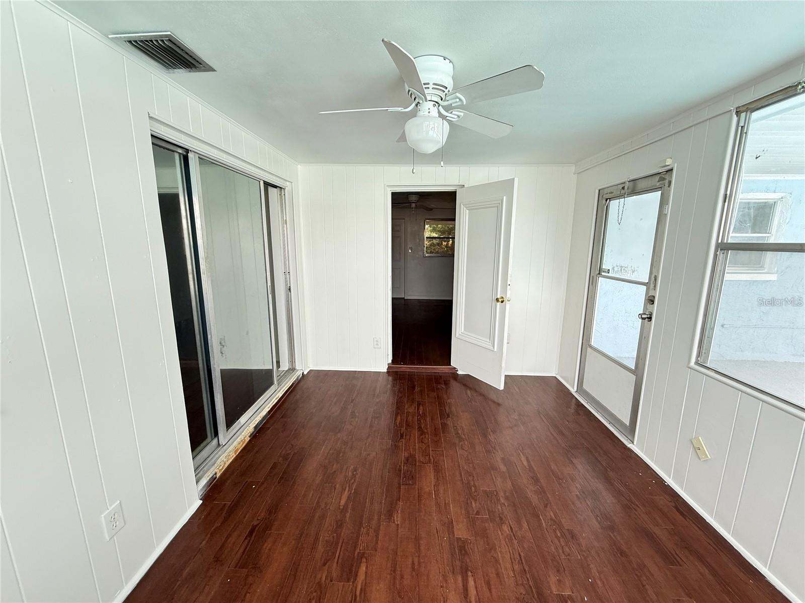 Image 18 of 26 For 4233 Darlington Road