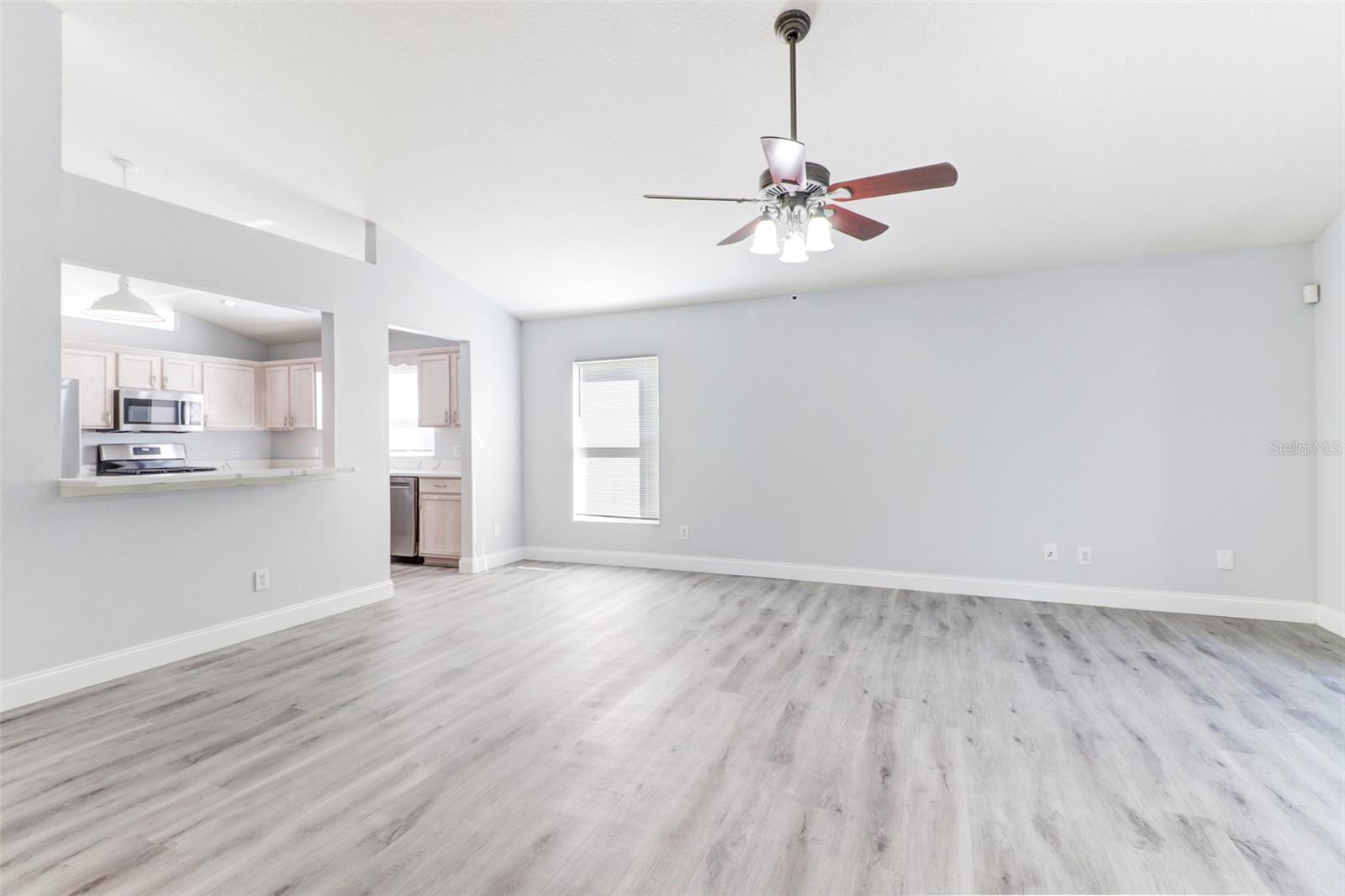 Image 18 of 42 For 29806 Morningmist Drive