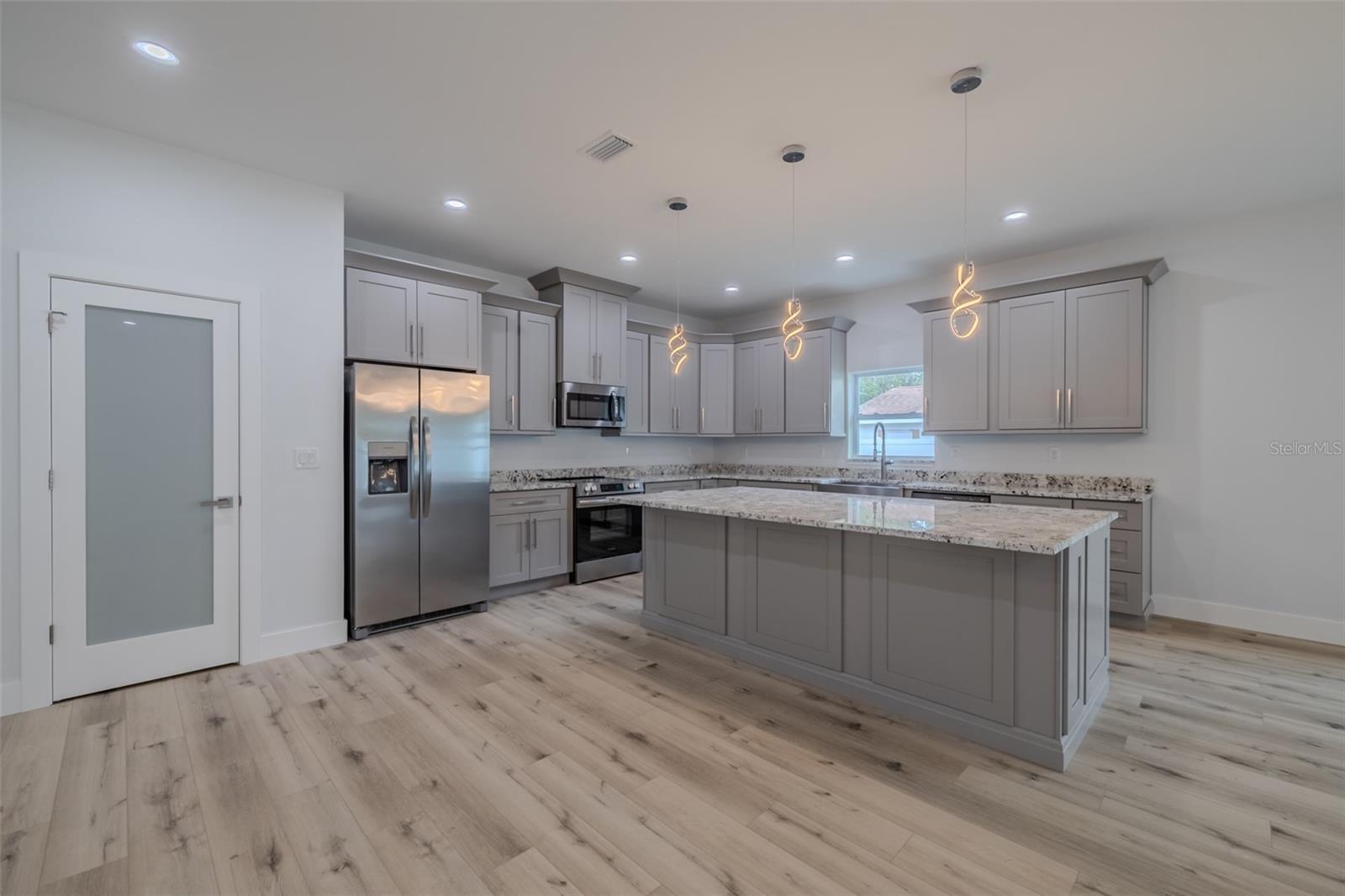 Image 10 of 42 For 7134 Maclura Drive