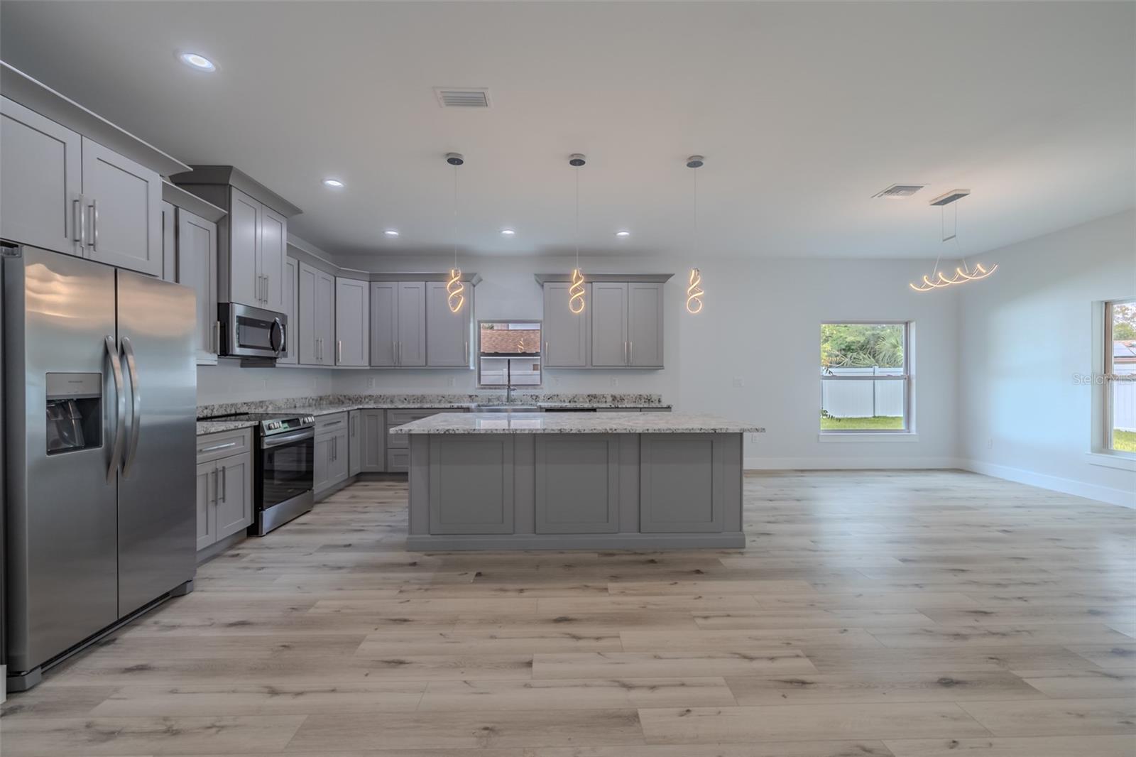 Image 7 of 42 For 7134 Maclura Drive