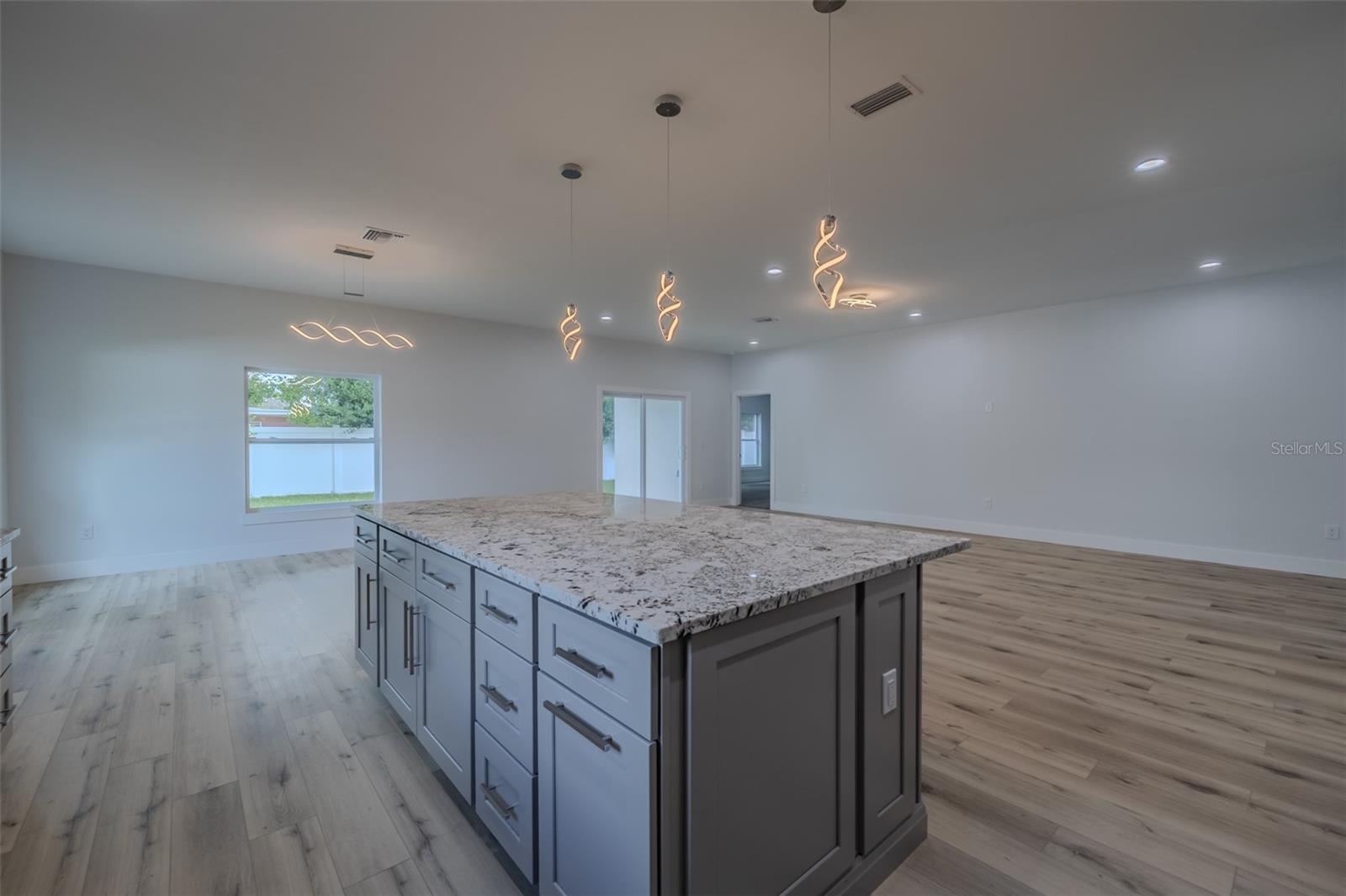 Image 9 of 42 For 7134 Maclura Drive