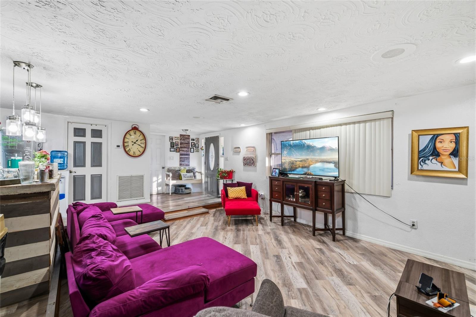 Image 10 of 28 For 5633 Andrea Drive