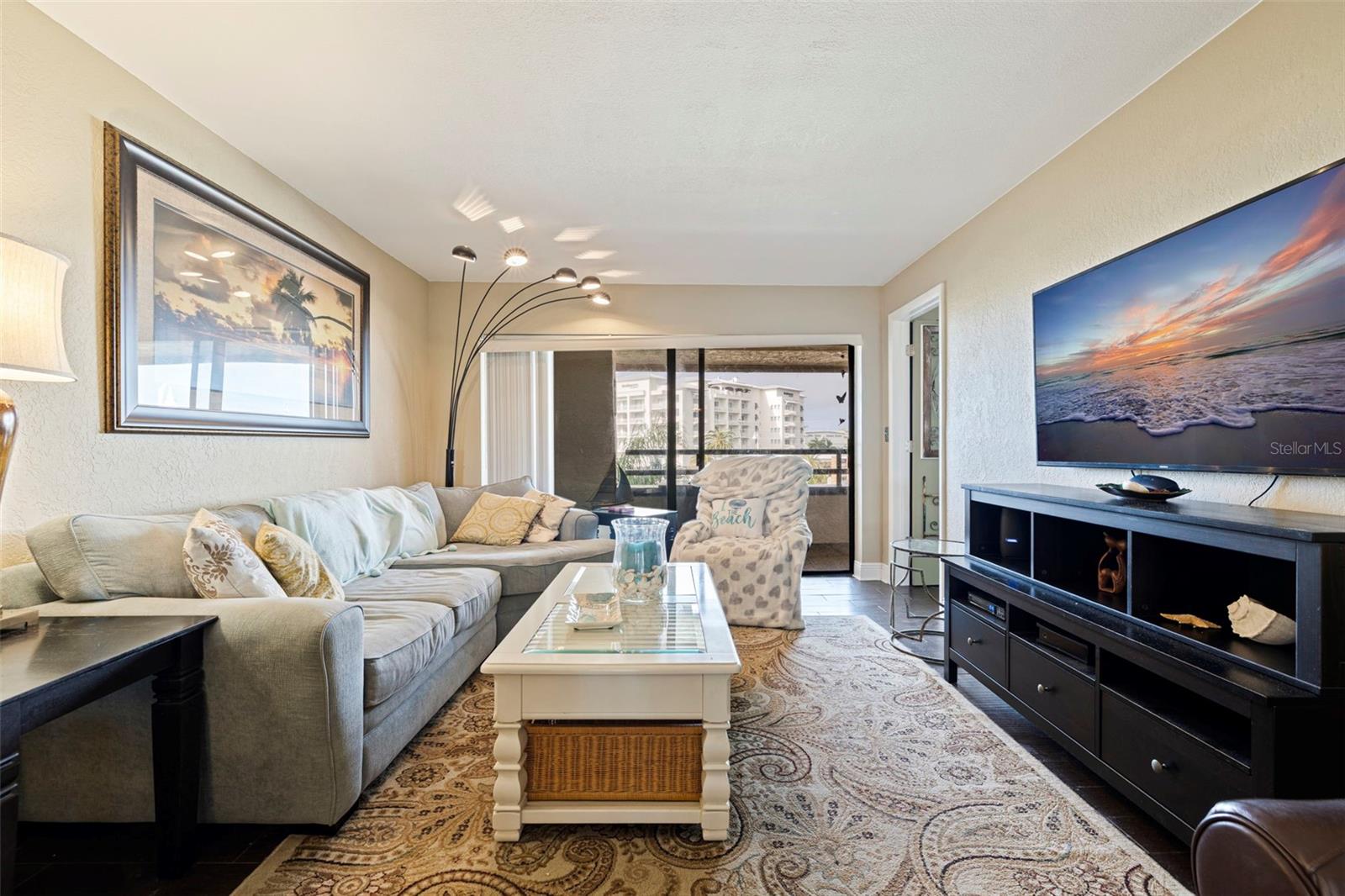 Image 16 of 36 For 106 1st Street E 315