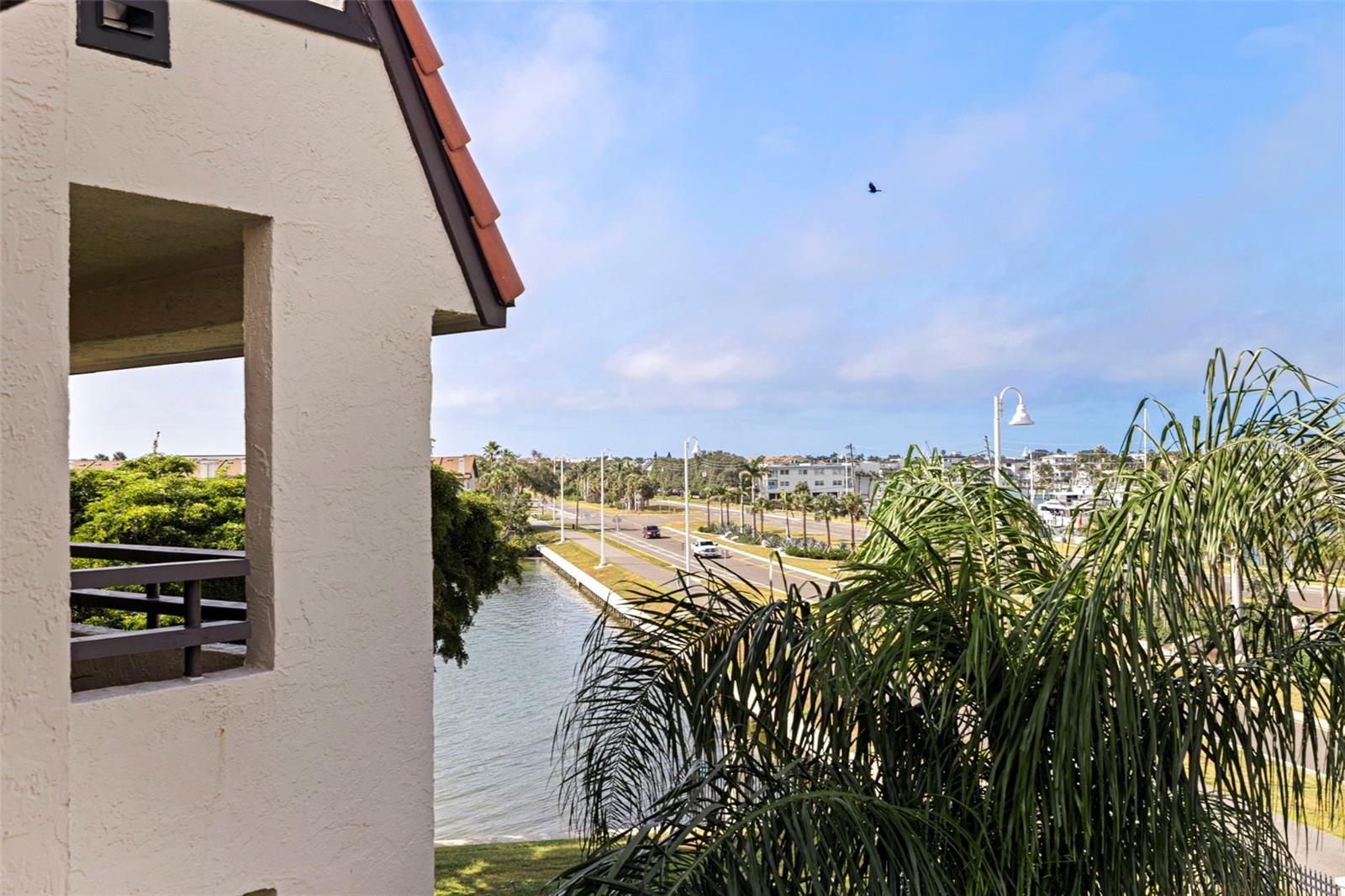 Image 21 of 36 For 106 1st Street E 315