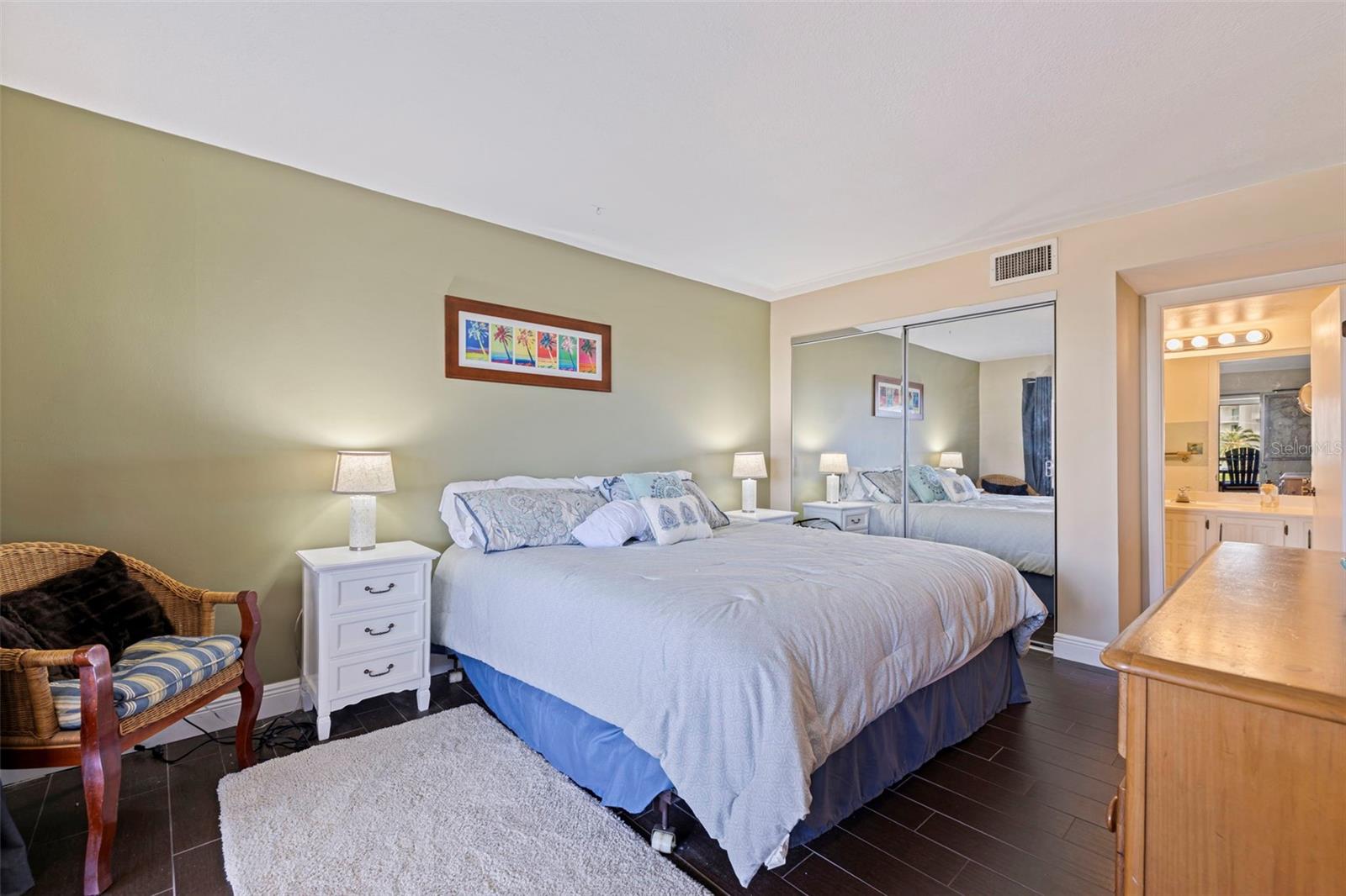 Image 24 of 36 For 106 1st Street E 315