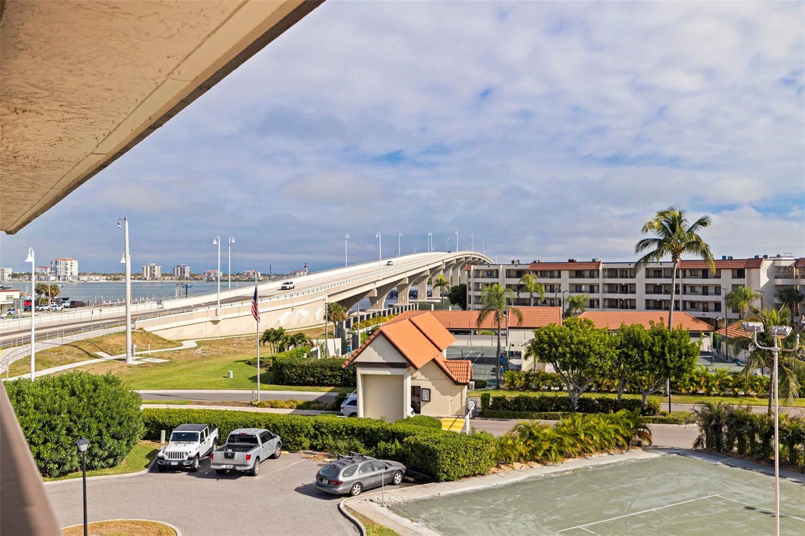 Image 7 of 36 For 106 1st Street E 315