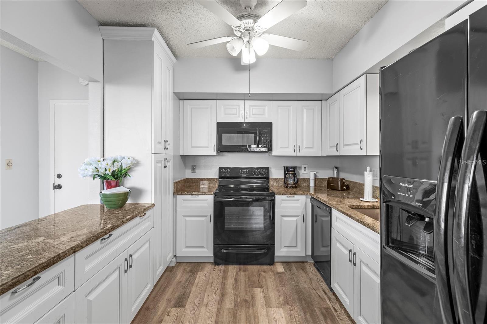 Image 5 of 19 For 30 Turner Street 704