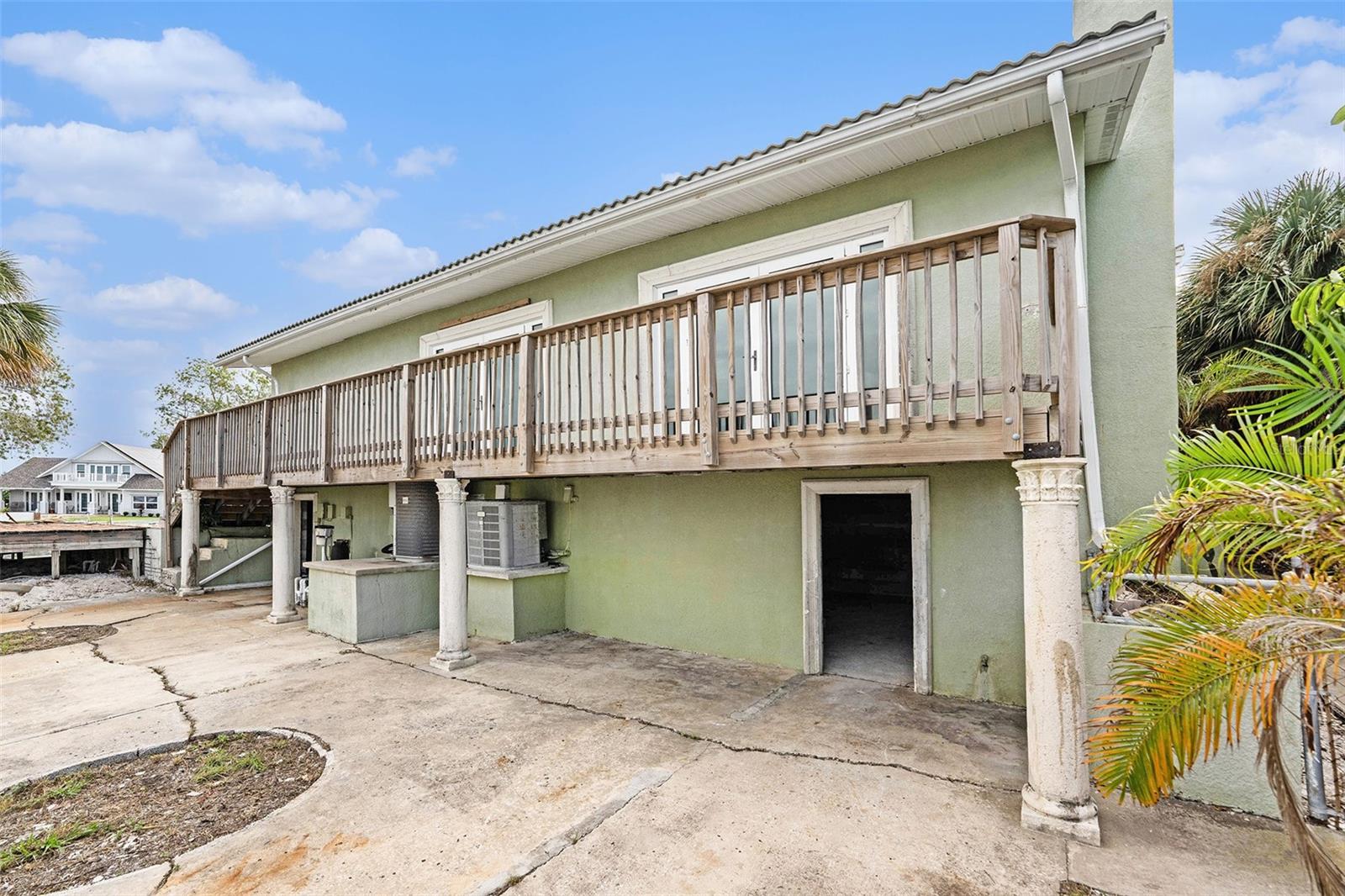 Image 32 of 38 For 5903 Bimini Way N