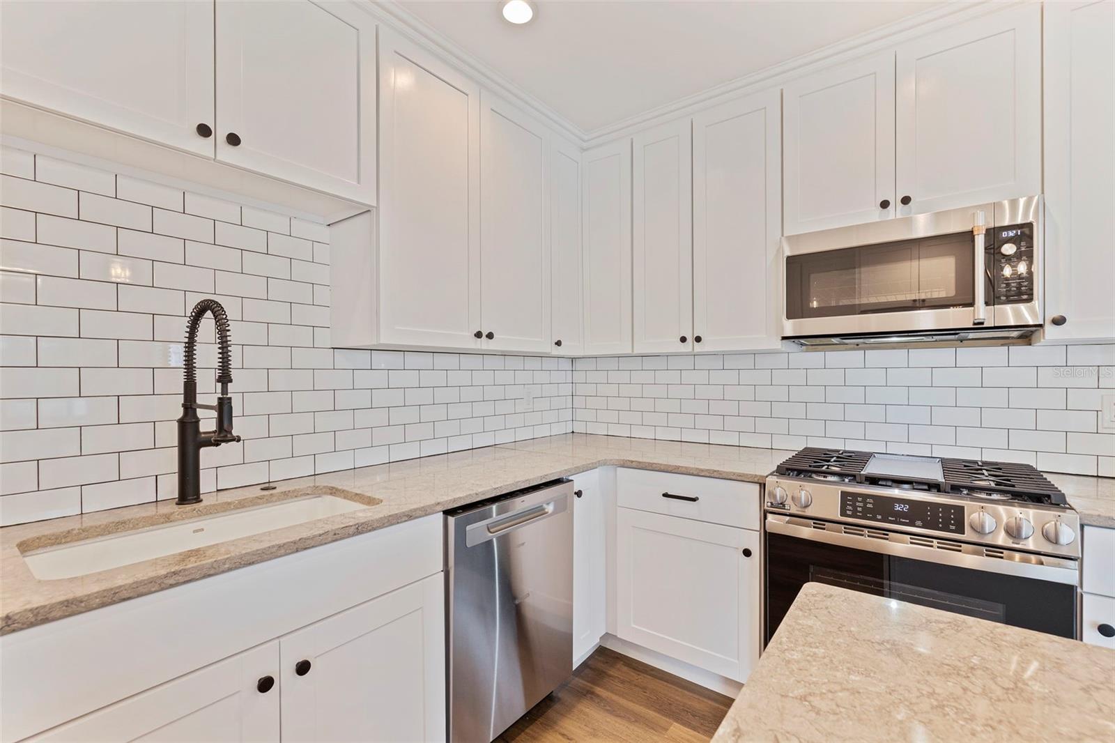 Image 14 of 58 For 100 82nd Avenue N