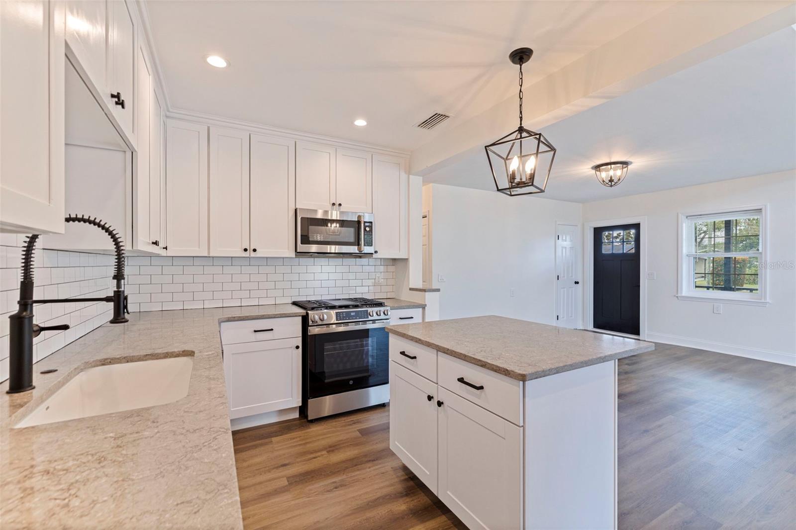 Image 15 of 58 For 100 82nd Avenue N