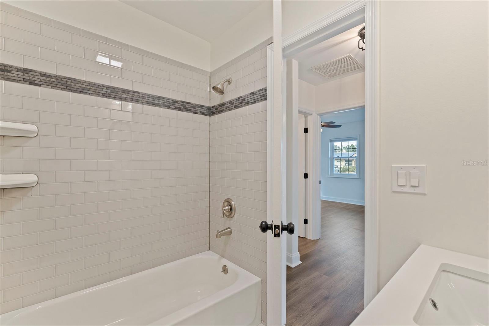 Image 20 of 58 For 100 82nd Avenue N