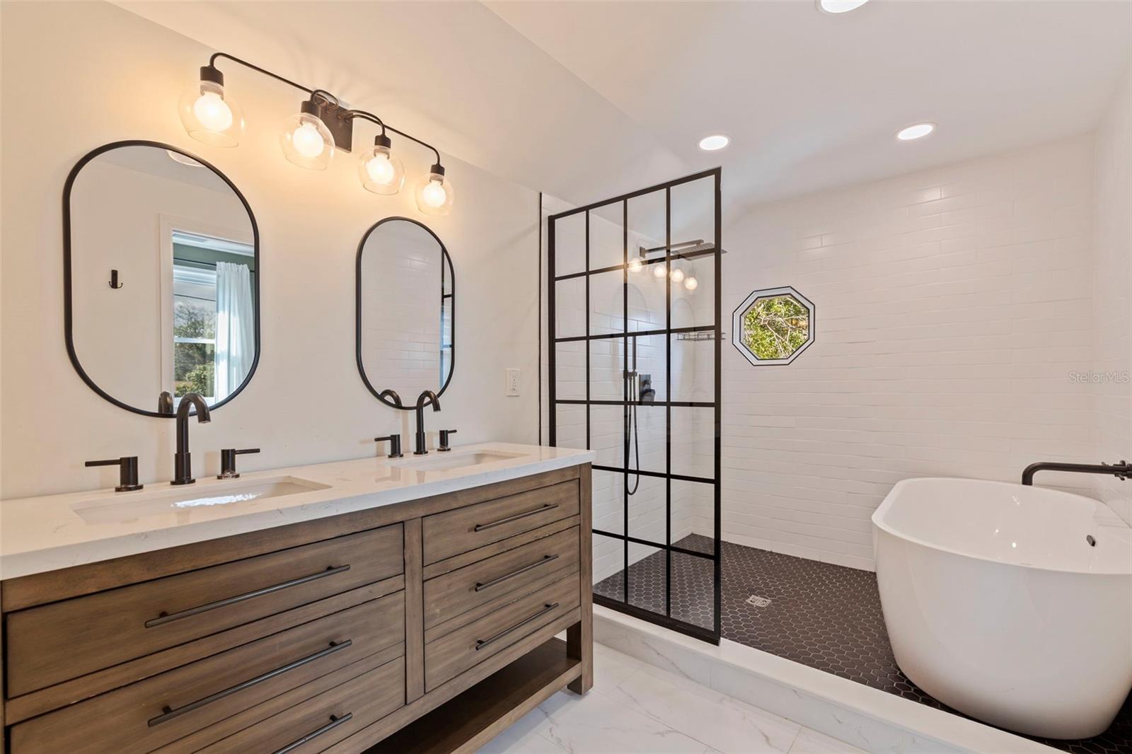 Image 39 of 58 For 100 82nd Avenue N