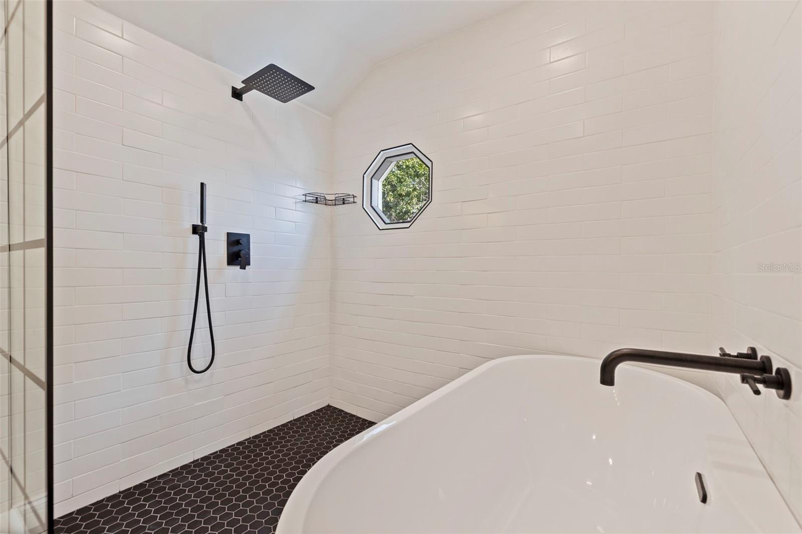 Image 40 of 58 For 100 82nd Avenue N