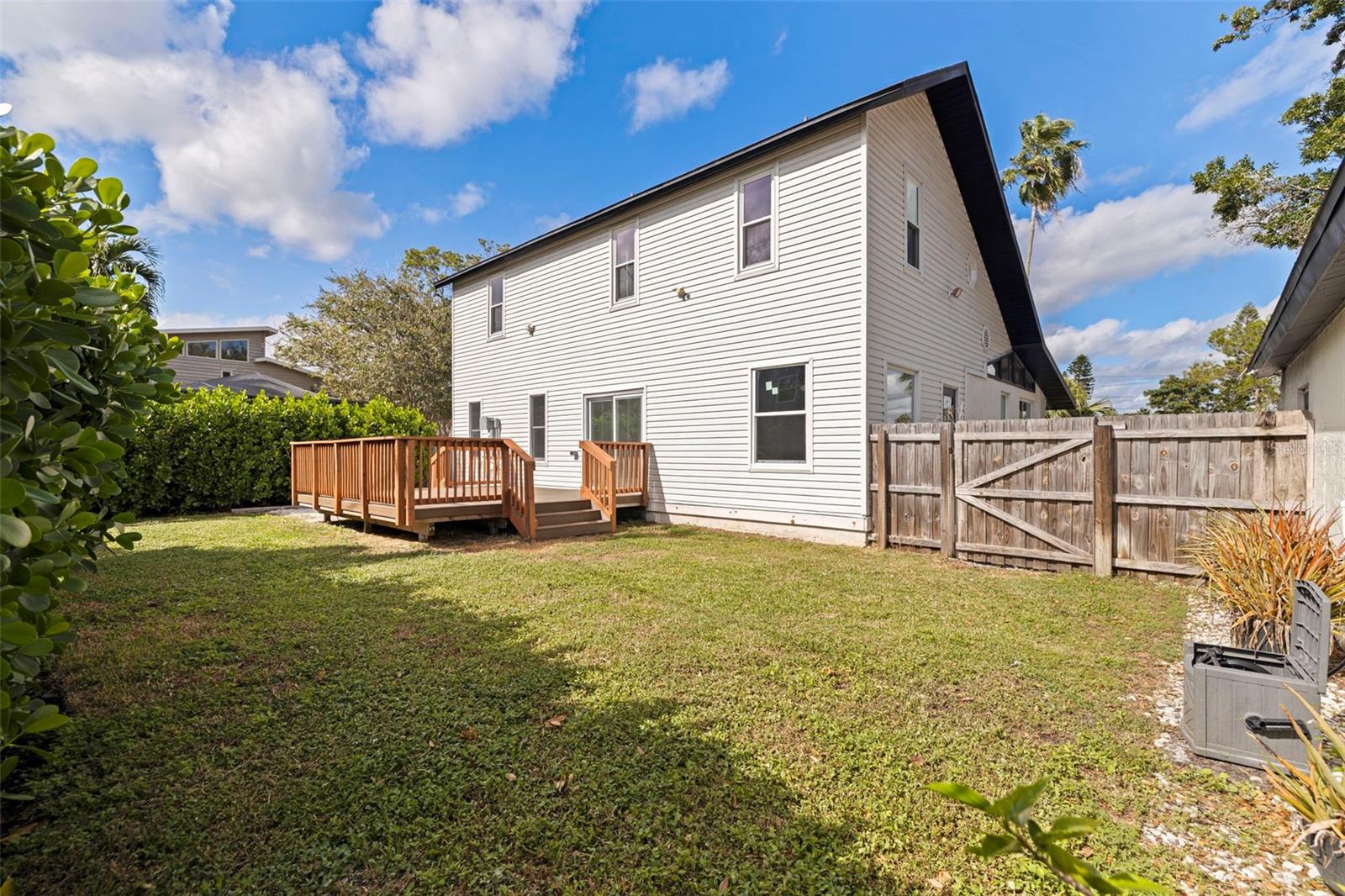 Image 44 of 58 For 100 82nd Avenue N