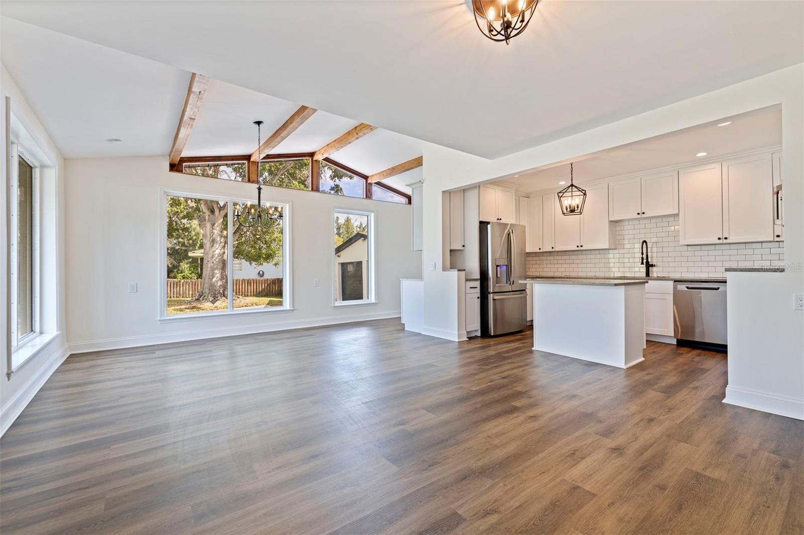 Image 8 of 58 For 100 82nd Avenue N