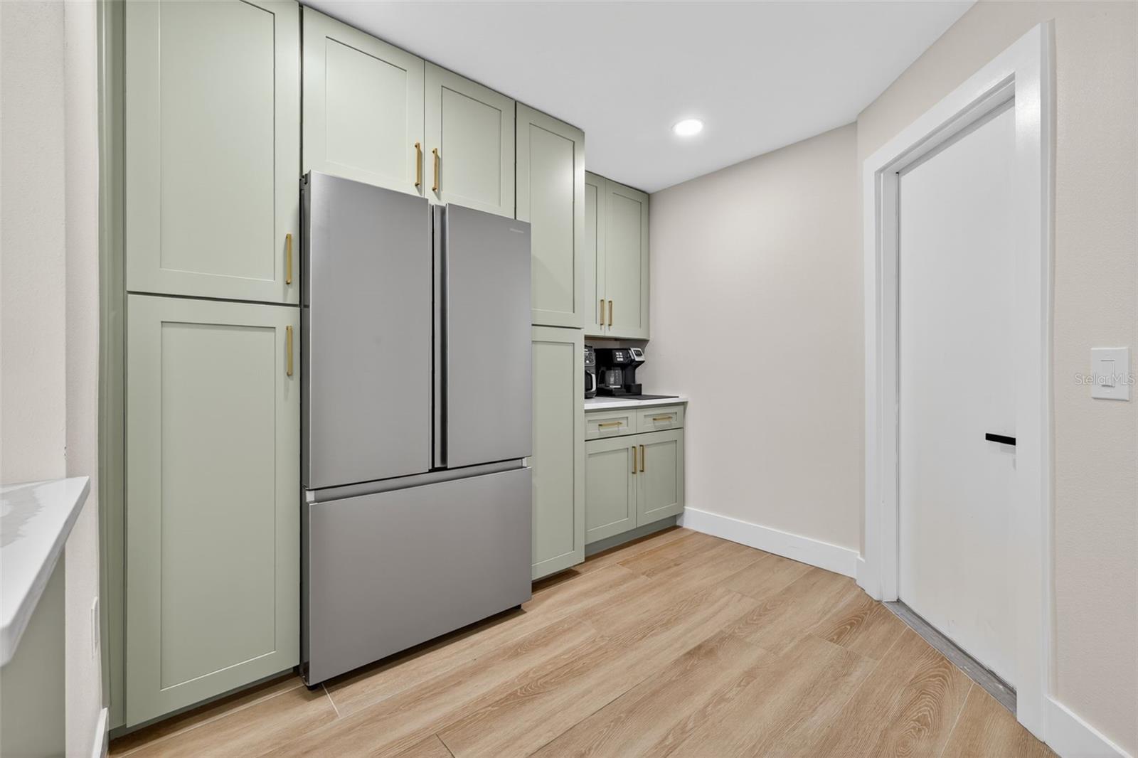 Image 17 of 42 For 336 87th Avenue Ne