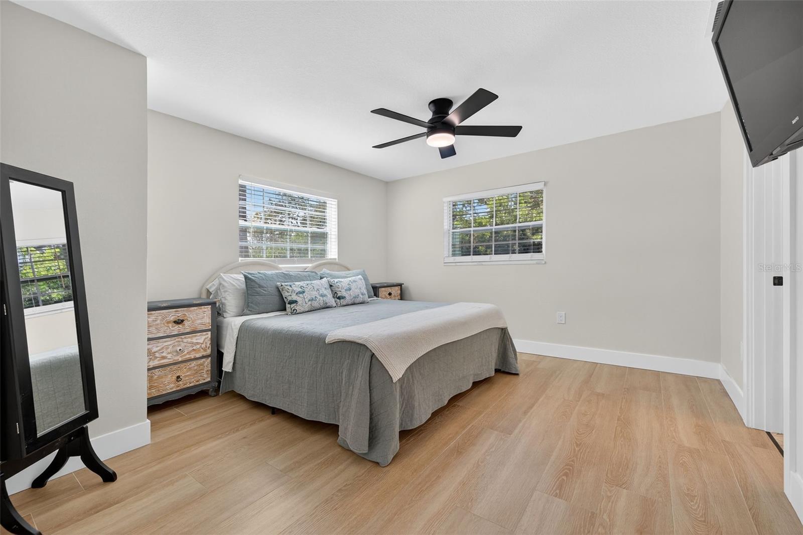 Image 24 of 42 For 336 87th Avenue Ne