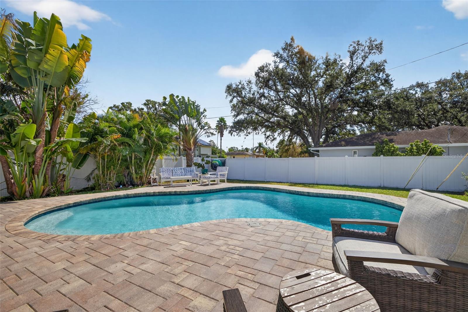 Image 3 of 42 For 336 87th Avenue Ne