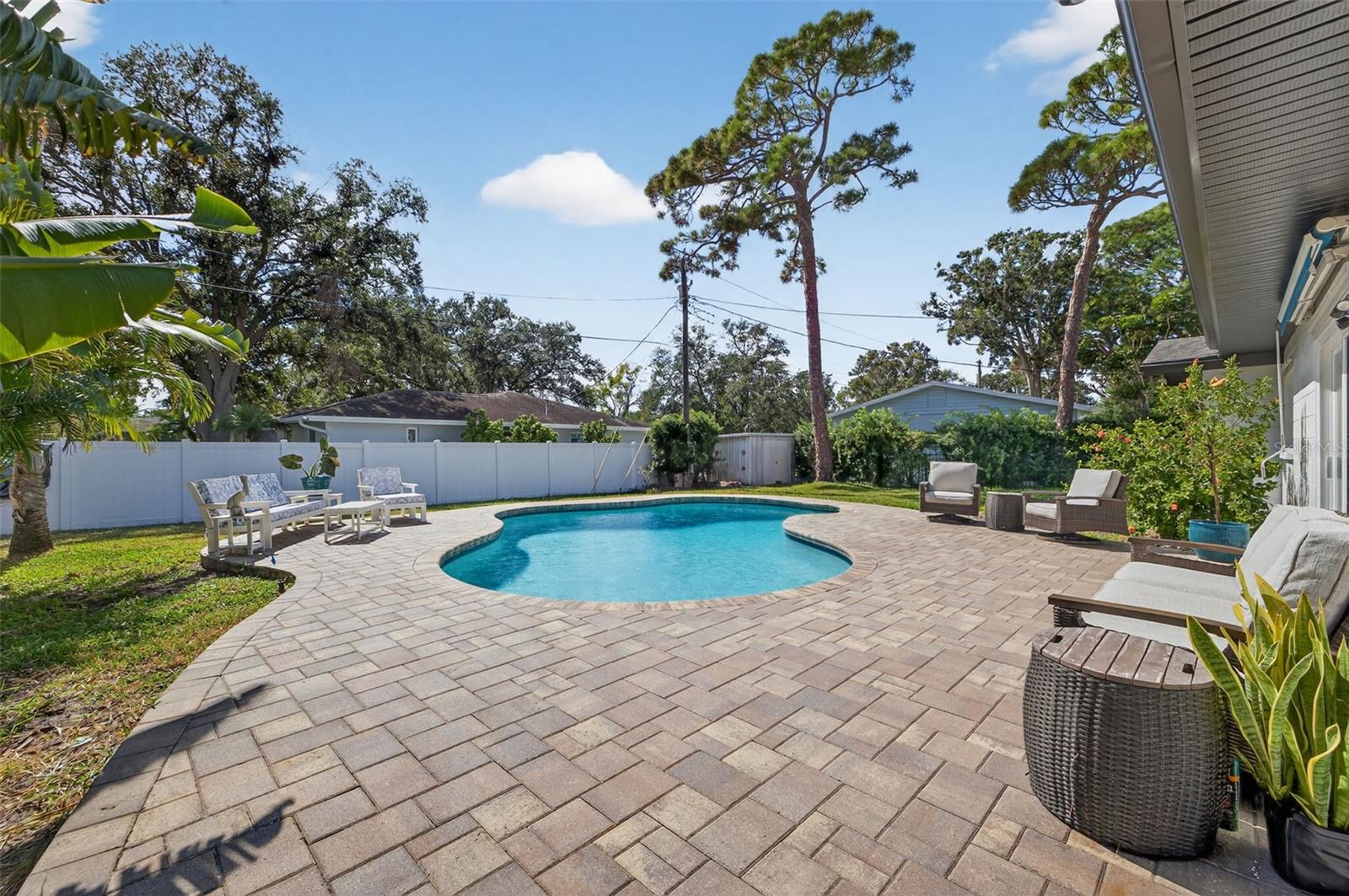 Image 4 of 42 For 336 87th Avenue Ne